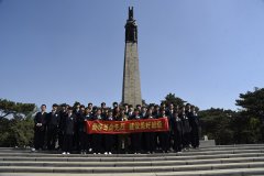 唱响英雄颂歌